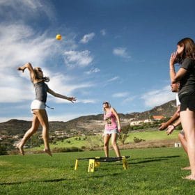 spyderball vs spikeball