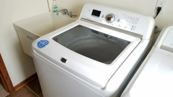 how to remove the agitator from a maytag washing machine