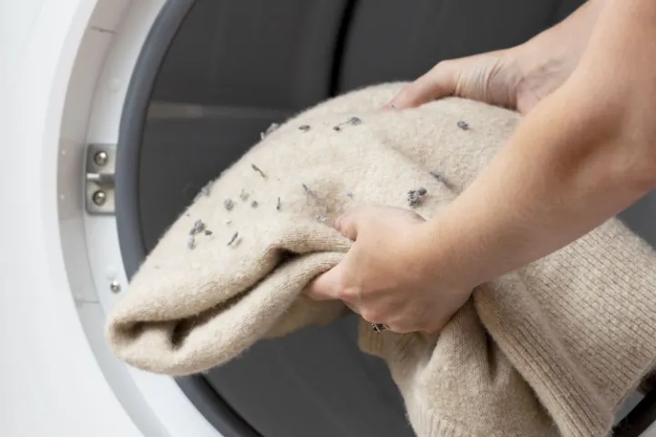washing machine leaves lint on clothes